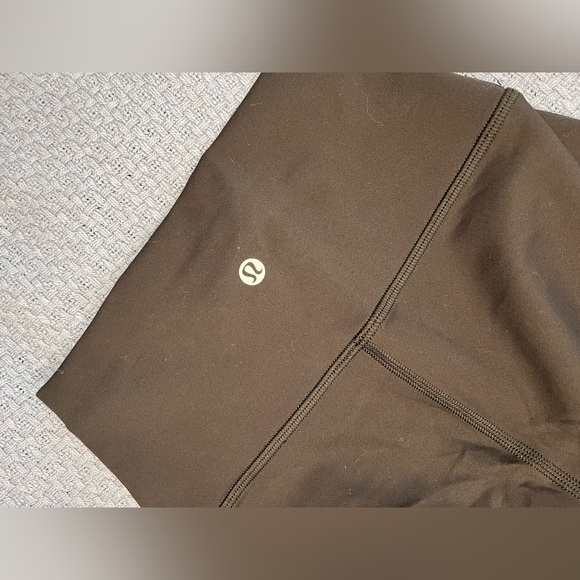 BLACK LULULEMON ALIGN HIGH RISE BIKER SHORTS - Picture 3 of 4